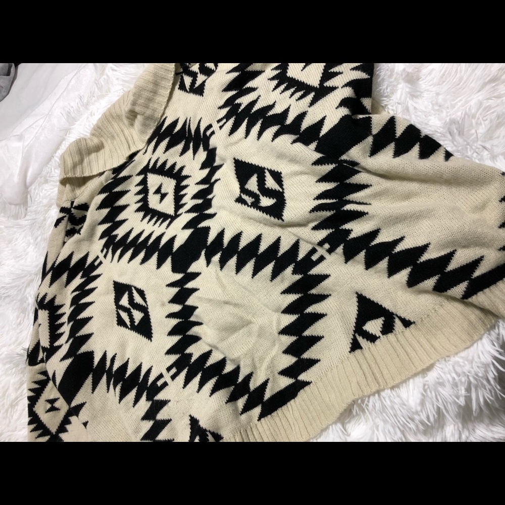 Cardigan - Picture 5 of 5